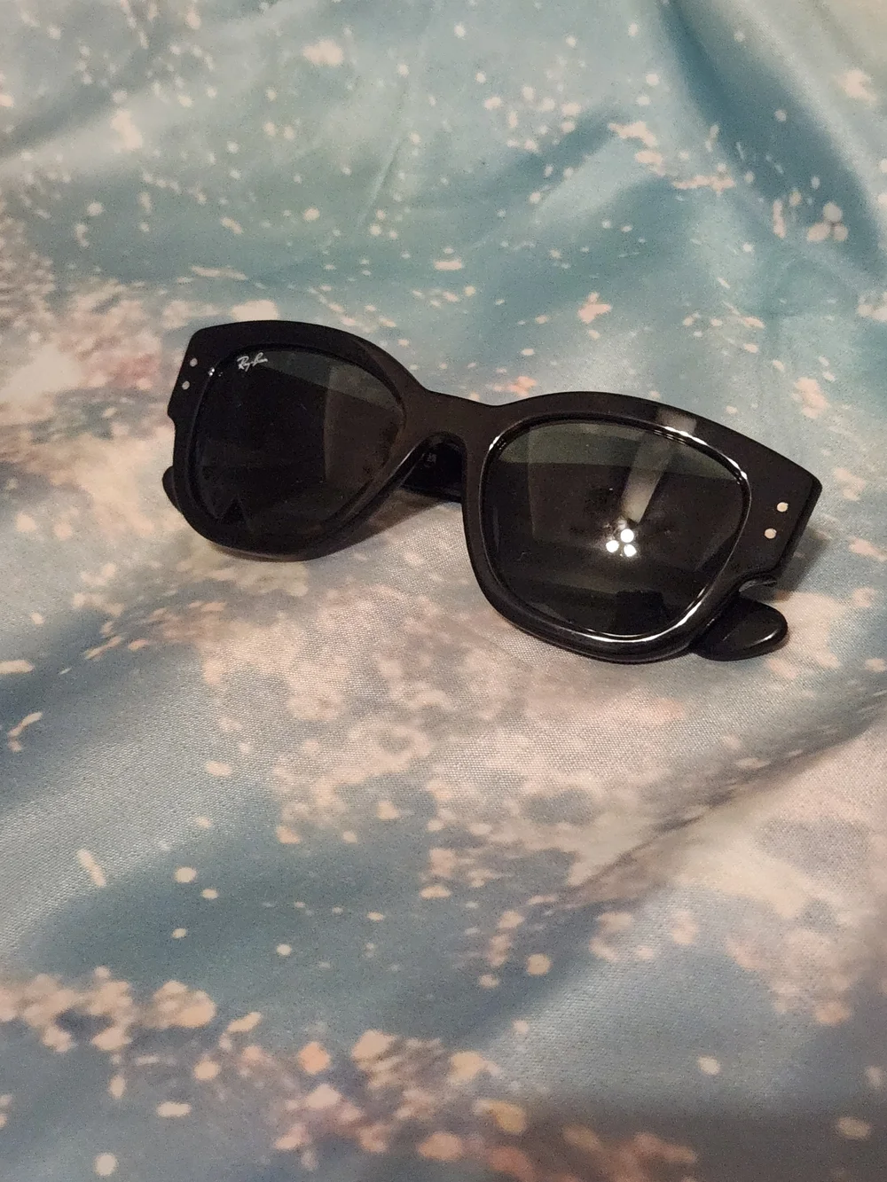 Ray-Ban Style Women's Sunglasses - Classic Square Frame